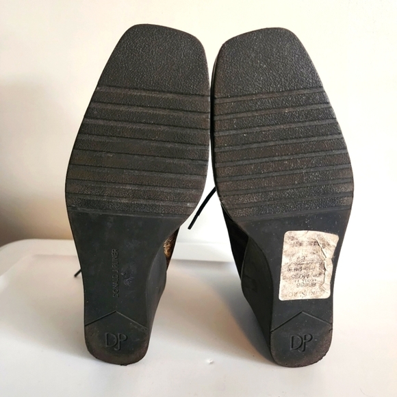 Donald J Pliner Dakota Wedge Booties Size 8.5 - Picture 7 of 7